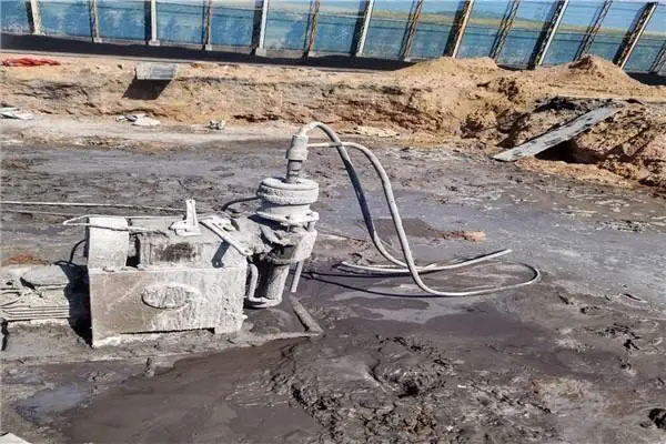 西林水泡基础注浆加固